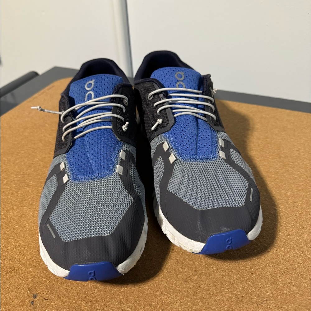 On Cloud 5 Running Blue and Grey Athletic Running Shoes